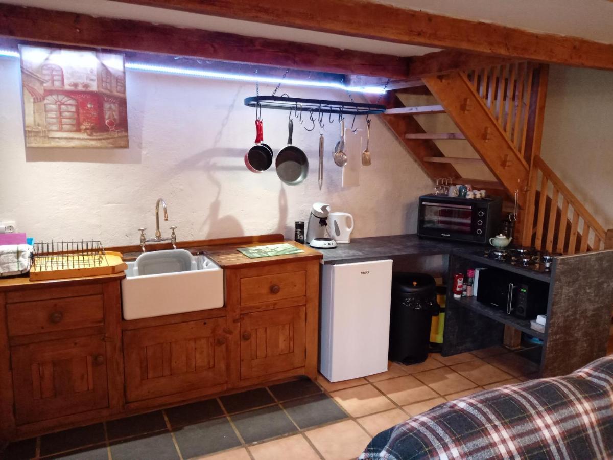Character Breton Cottage Carhaix-Plouguer Exterior photo